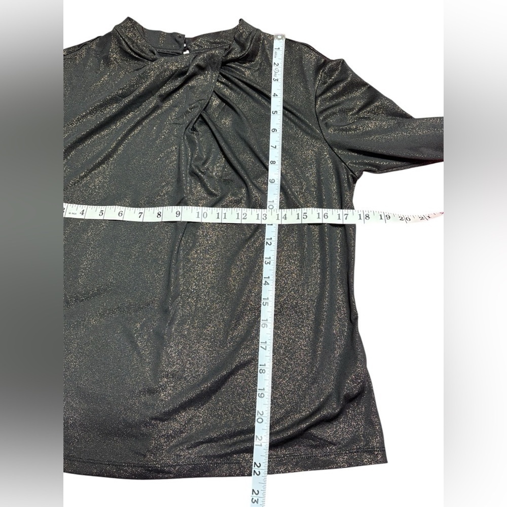 Rachel Zoe long sleeve/top blouse size:M
Color: Black/gold metallic - Picture 6 of 6